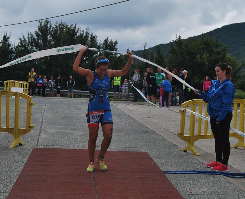 Martín Iraizoz y Elisa Ester dominaron en la Ultzama